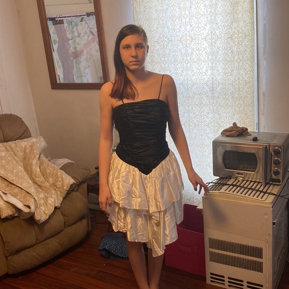 Formal dress - Picture 11 of 12